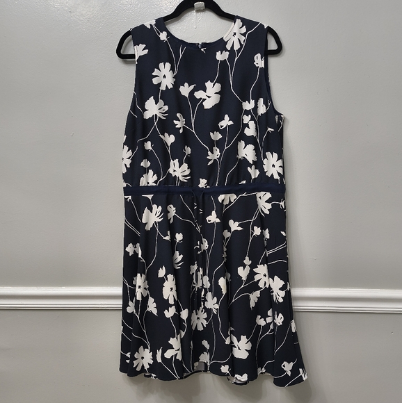 Brooks Brother Woman's Sleeveless Floral Print Blue White Dress Plus Size 16 - Picture 7 of 11